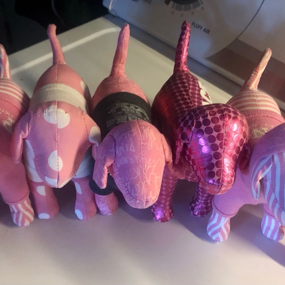 Victoria Secret Pink Label Doggie mascot.  Rlsd in 2022 and now collectible item - Picture 4 of 5